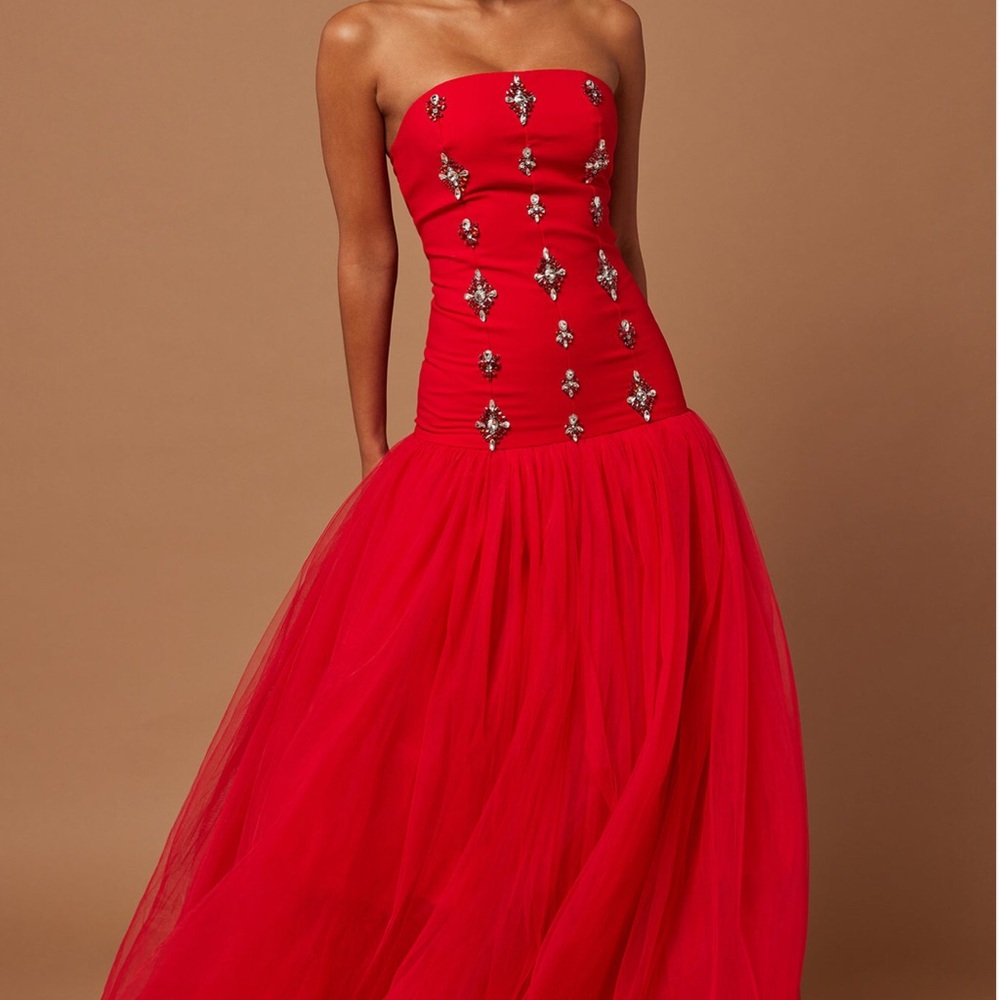 Elegant Red Strapless Gown